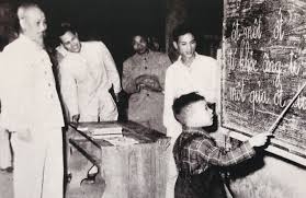 Tập đọc Em vẽ Bác Hồ