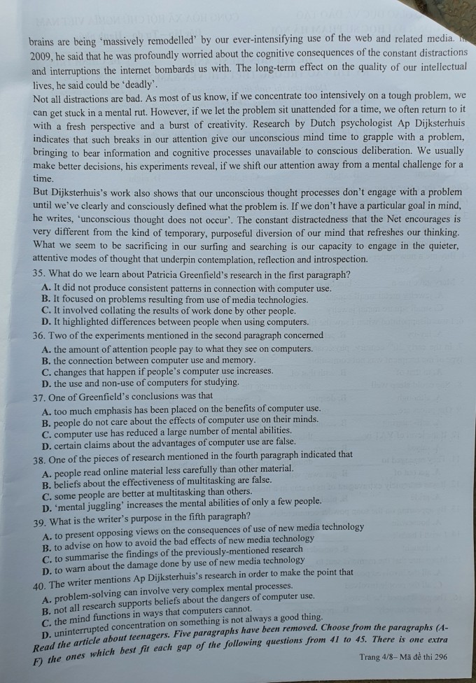Đề tiếng Anh vào lớp 10 trường Sư phạm Hà Nội - 3