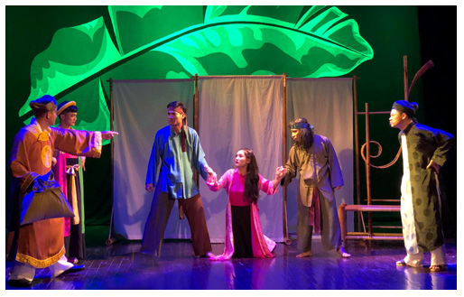 Soạn bài Huyện đường